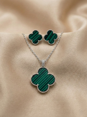 Classic Clover Silver-Toned Pendant Set
