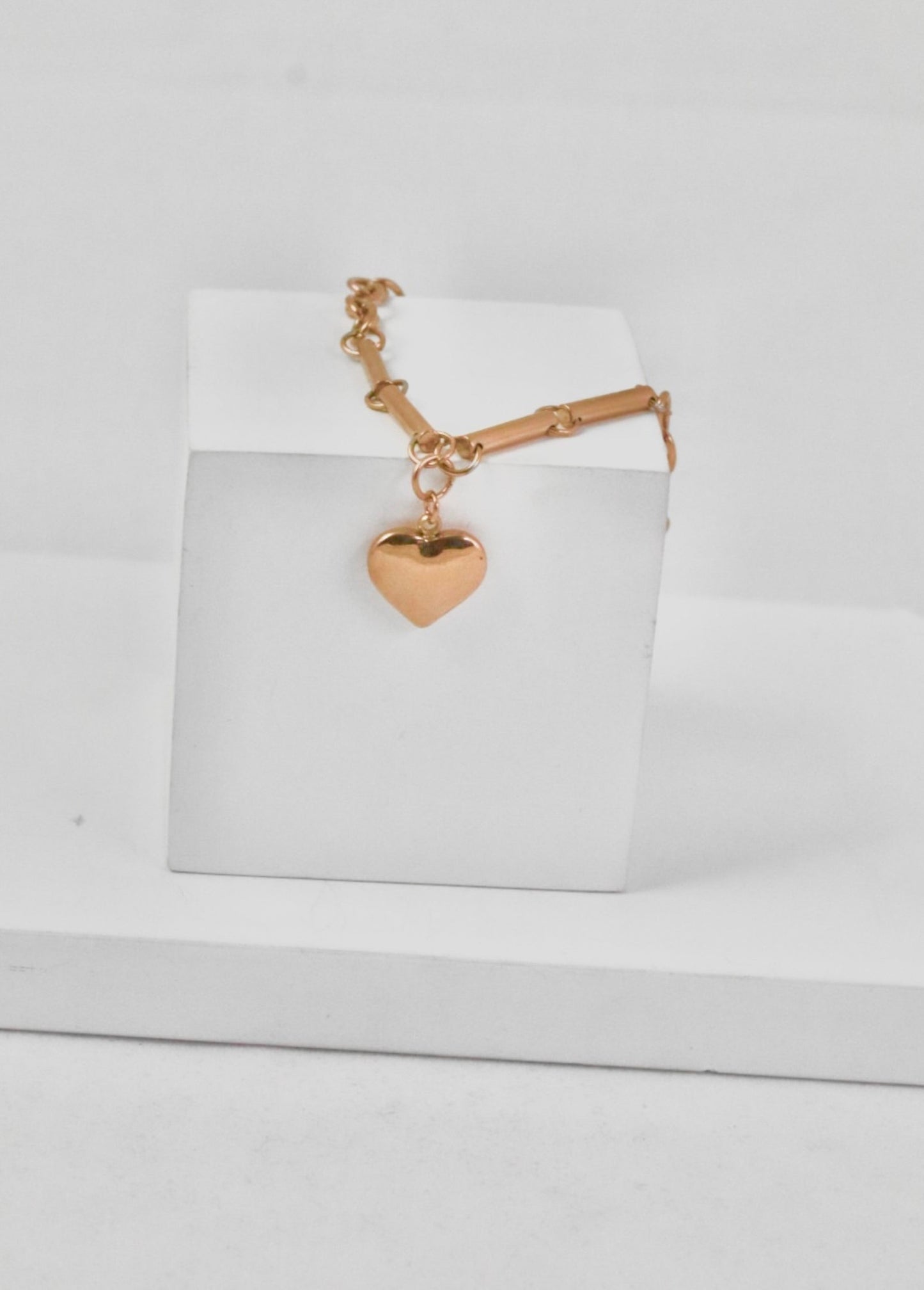 P-Nisa Premium Rose-Gold Polish Charming Heart Design Bracelet For Women and Girls