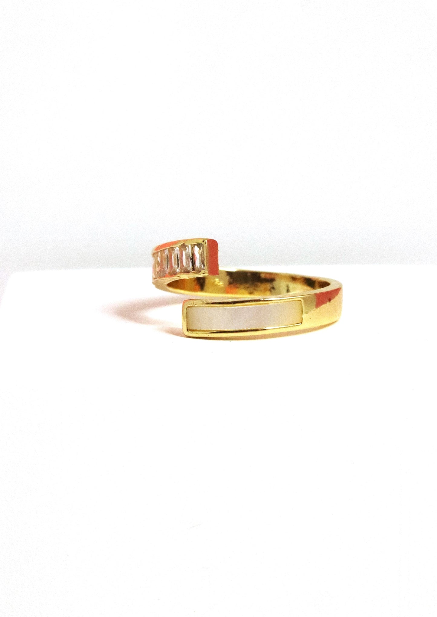 P-Nisa Premium Golden-Polish Delicate Design With Diamonds And Crystal Studded Fingering For Women and Girls