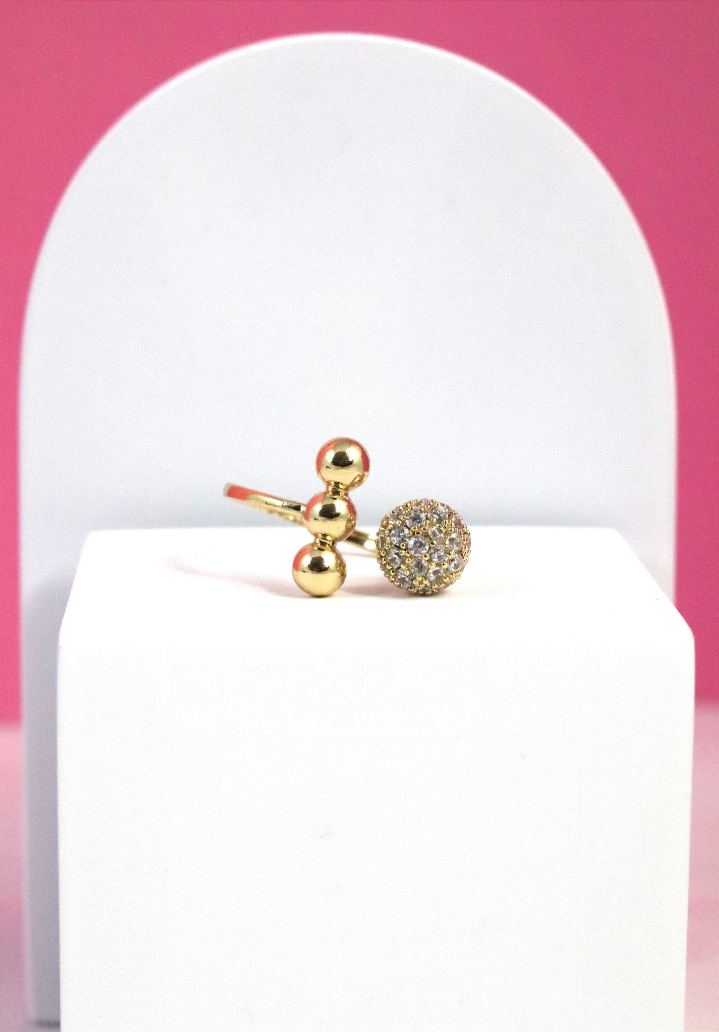 P-Nisa Premium Golden-Polish Spherical-Round Design With Diamonds Studded Fingering For Women and Girls