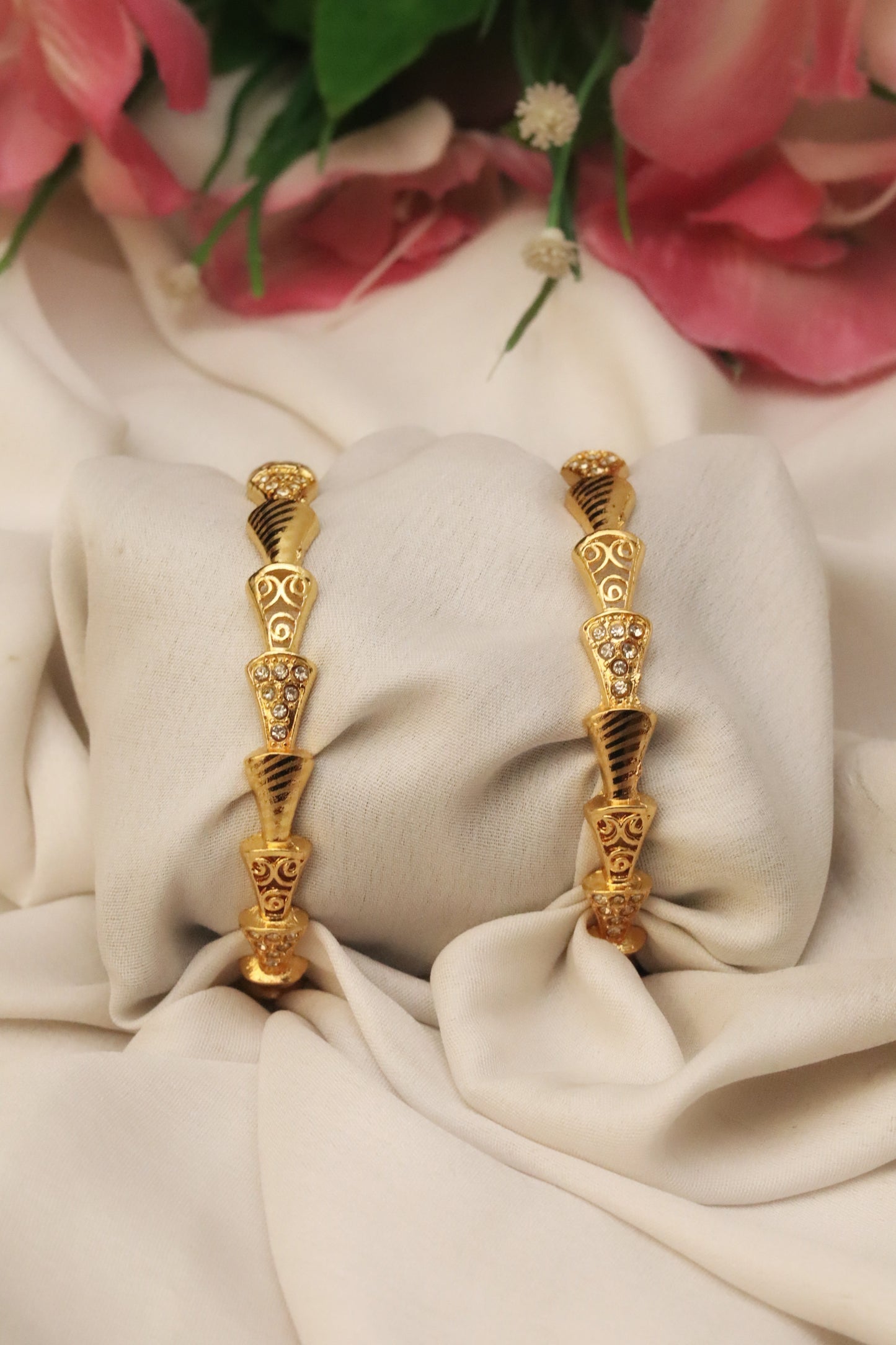 P-Nisa High Golden Polish Design Bangles For Women and Girls.