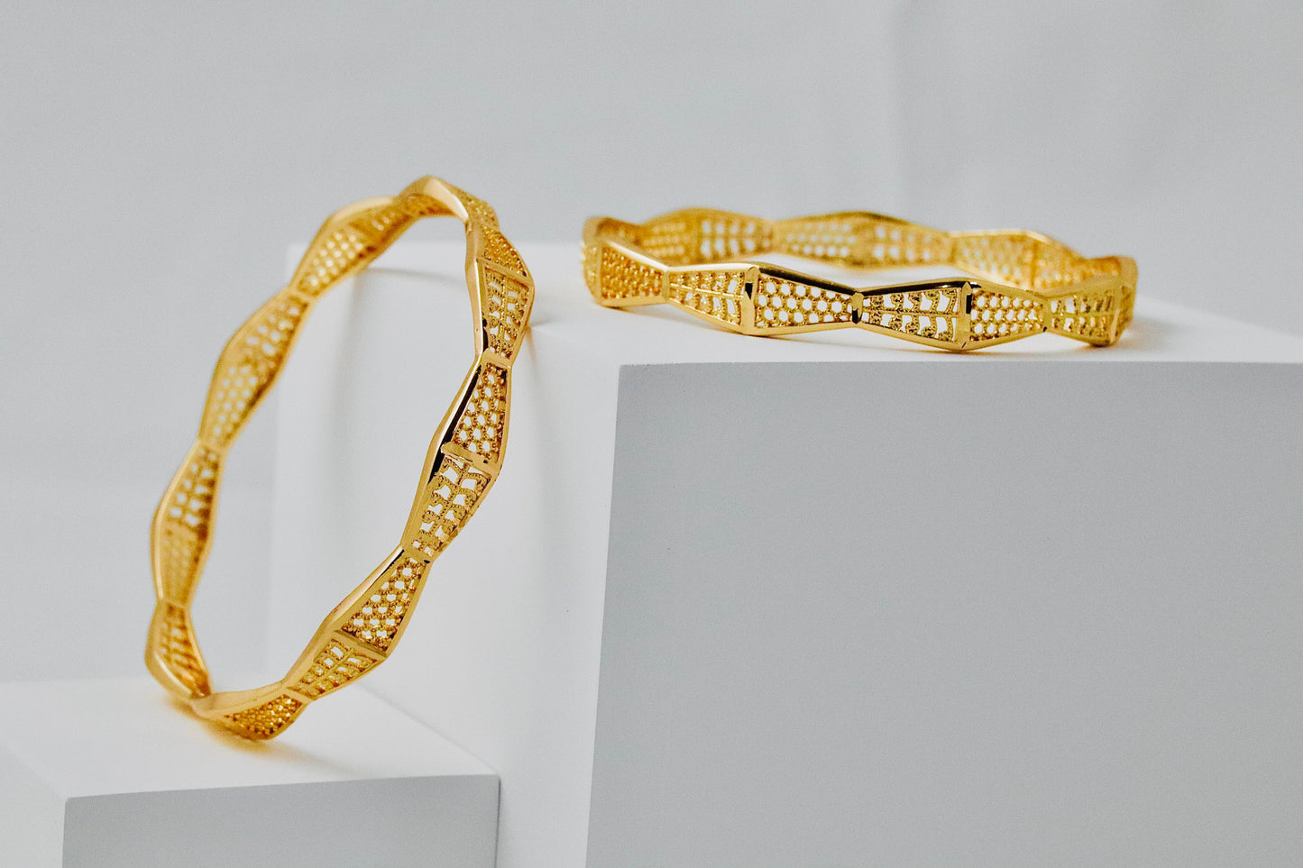 P-Nisa High Gold Polish Charming Geometrical Waves Design Bangles For Women and Girls