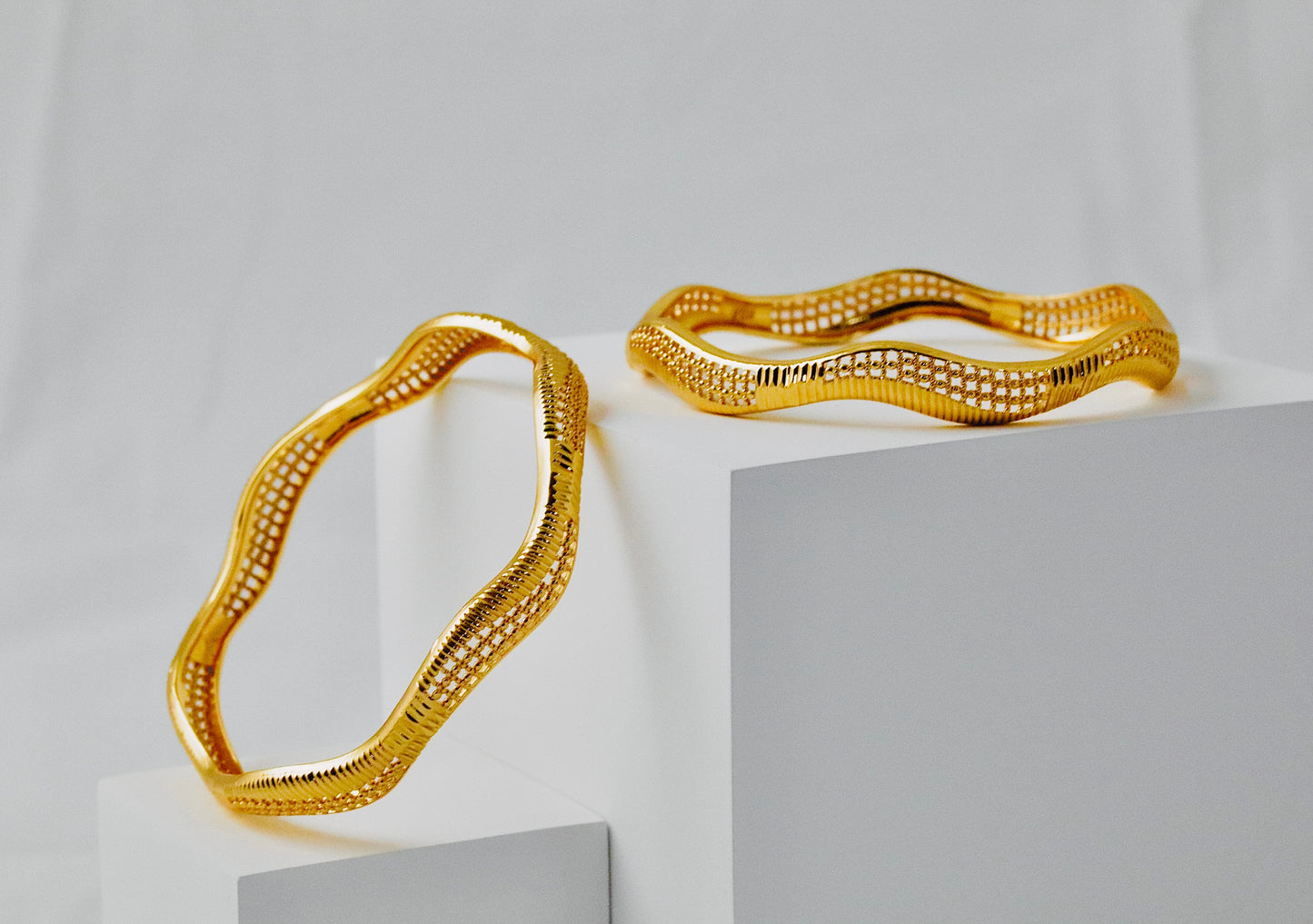 P-Nisa High Gold Polish Waves Shape Design Bangles For Women and Girls