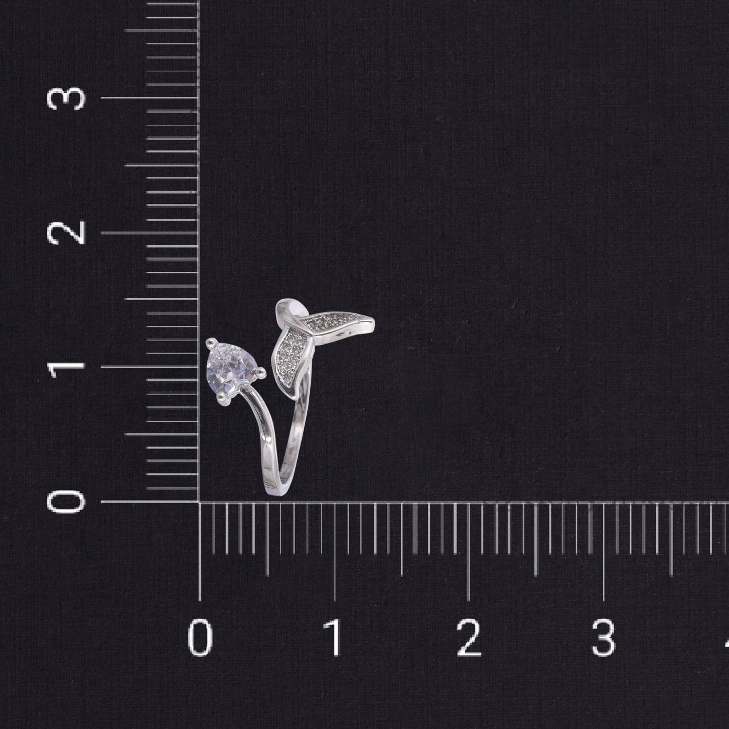 P-Nisa Premium Silver-Polish Fish-Tail Design With Diamond Of Heart Shape Studded Fingering For Women and Girls
