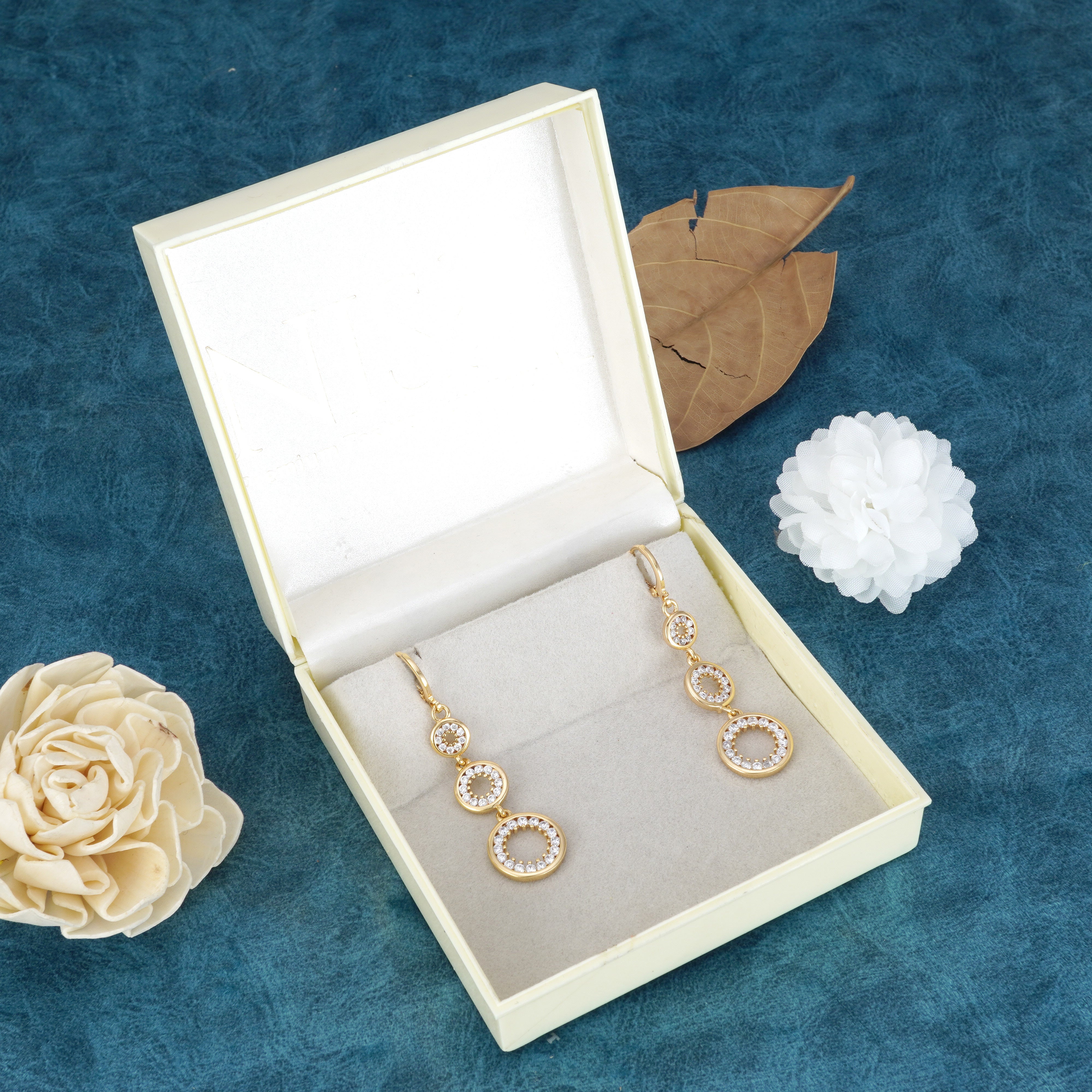 Aurelia Luxe – Gold-Plated Stainless Steel Stud Earrings