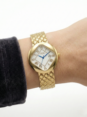 Nisa Classic Elegance Timepiece – The Quilted Gold Collection