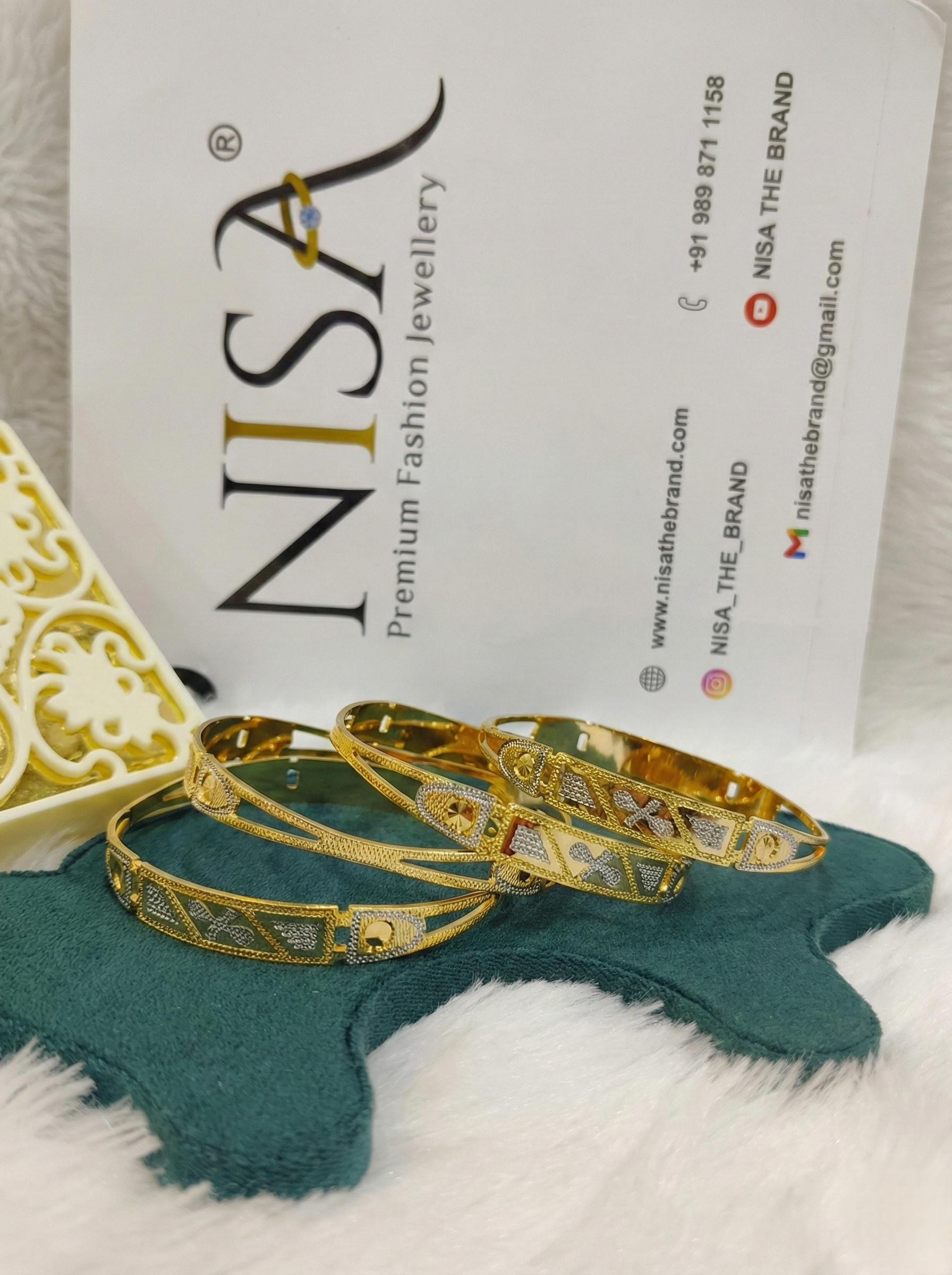 Nisa Premium Two-Tone Geometric Gold Plated (Set of 4) Bangles