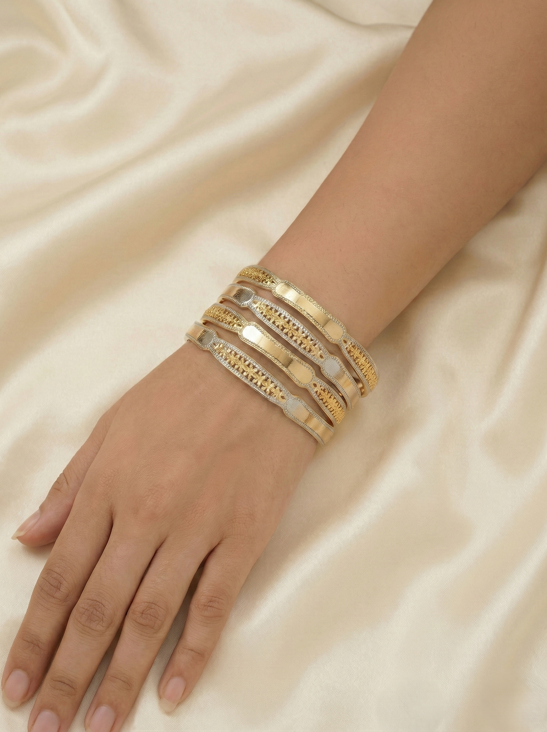 Nisa Premium Two-Tone Gold & Silver Finish Designer (Set of 4) Bangles