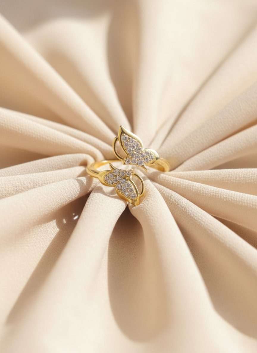 Sparkling Dual-Butterfly Bypass Finger Ring