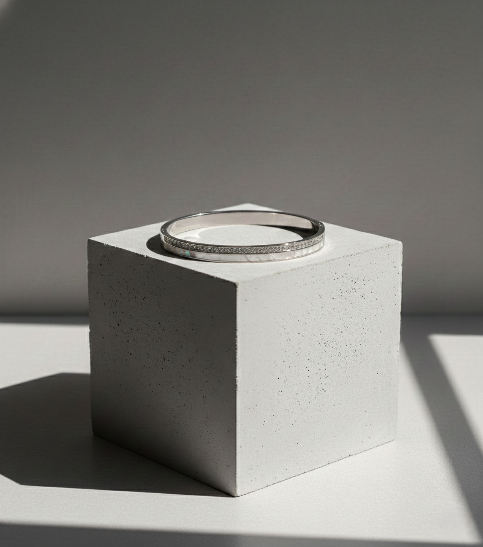 Nisa Premium Silver-Polish Fabulous Pearl Design With Diamond And Pearl Studded Bracelet For Women and Girls