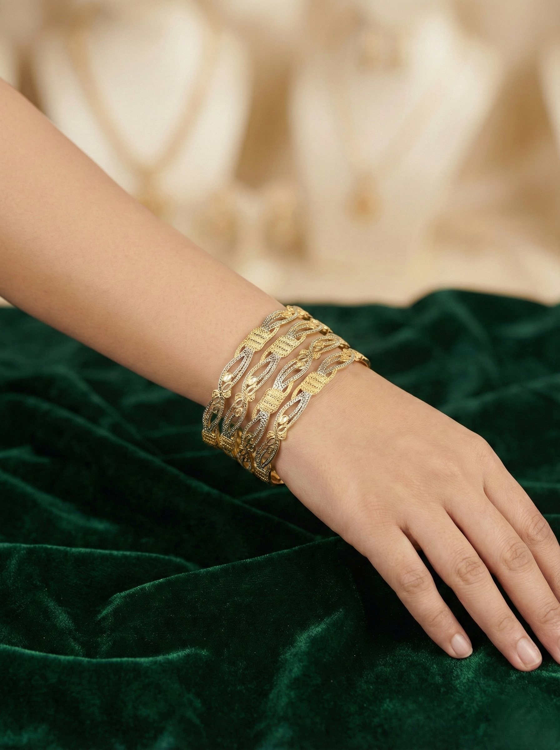 NISA Premium Two-Tone Filigree (Set of 4) Bangles
