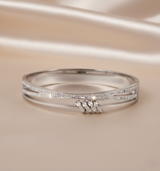 Nisa Premium Silver-Polish Four Loose Rings Design With Diamond Studded Bracelet For Women and Girls