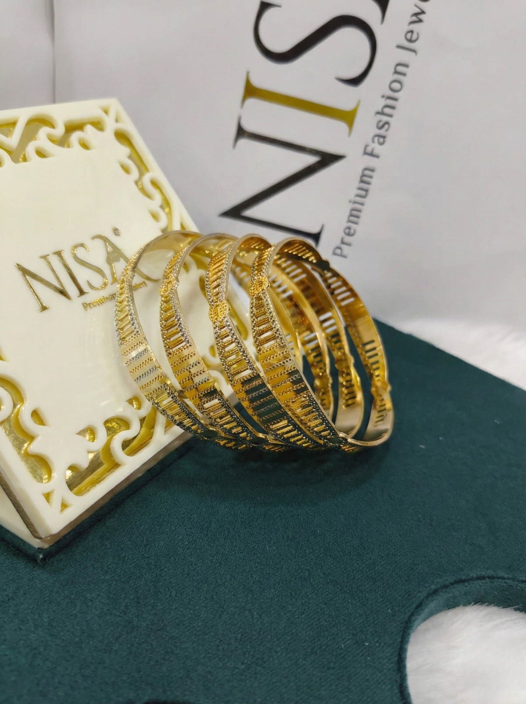 Nisa Premium Two-Tone Gold & Rhodium Plated Designer (Set of 4) Bangles