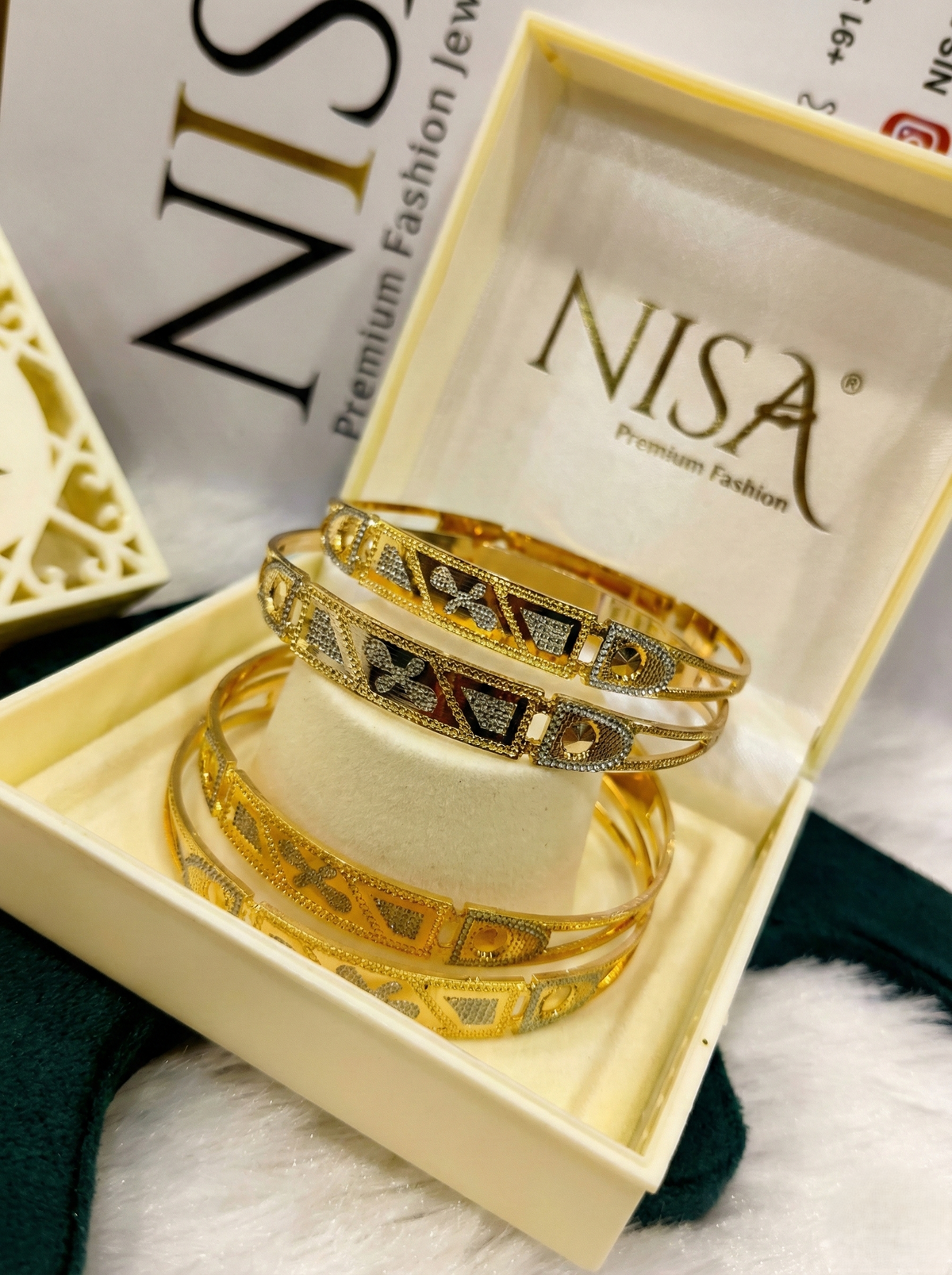 Nisa Premium Two-Tone Geometric Gold Plated (Set of 4) Bangles