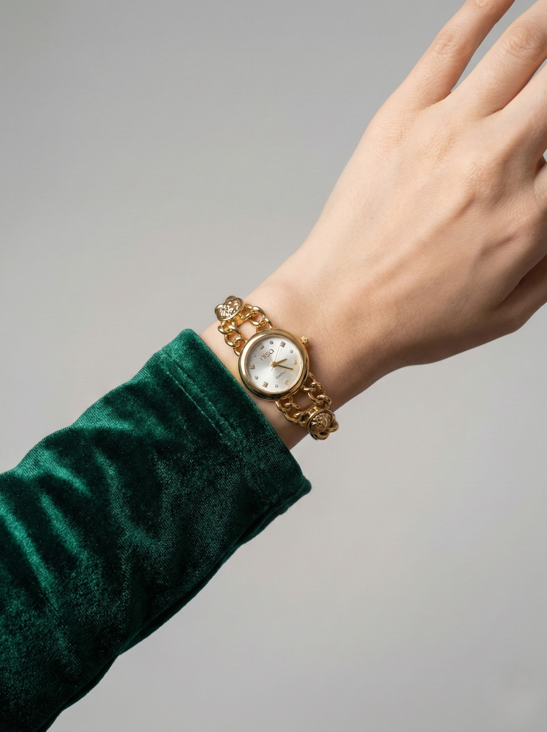 Nisa Elegant Gold Chain-Link Women's Watch