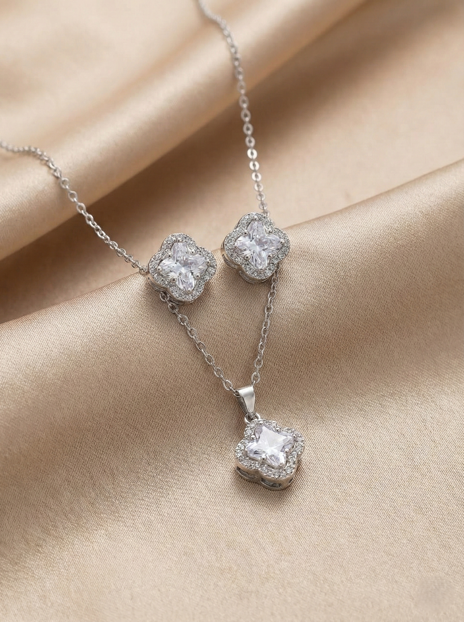 Petal AD Pendant Set