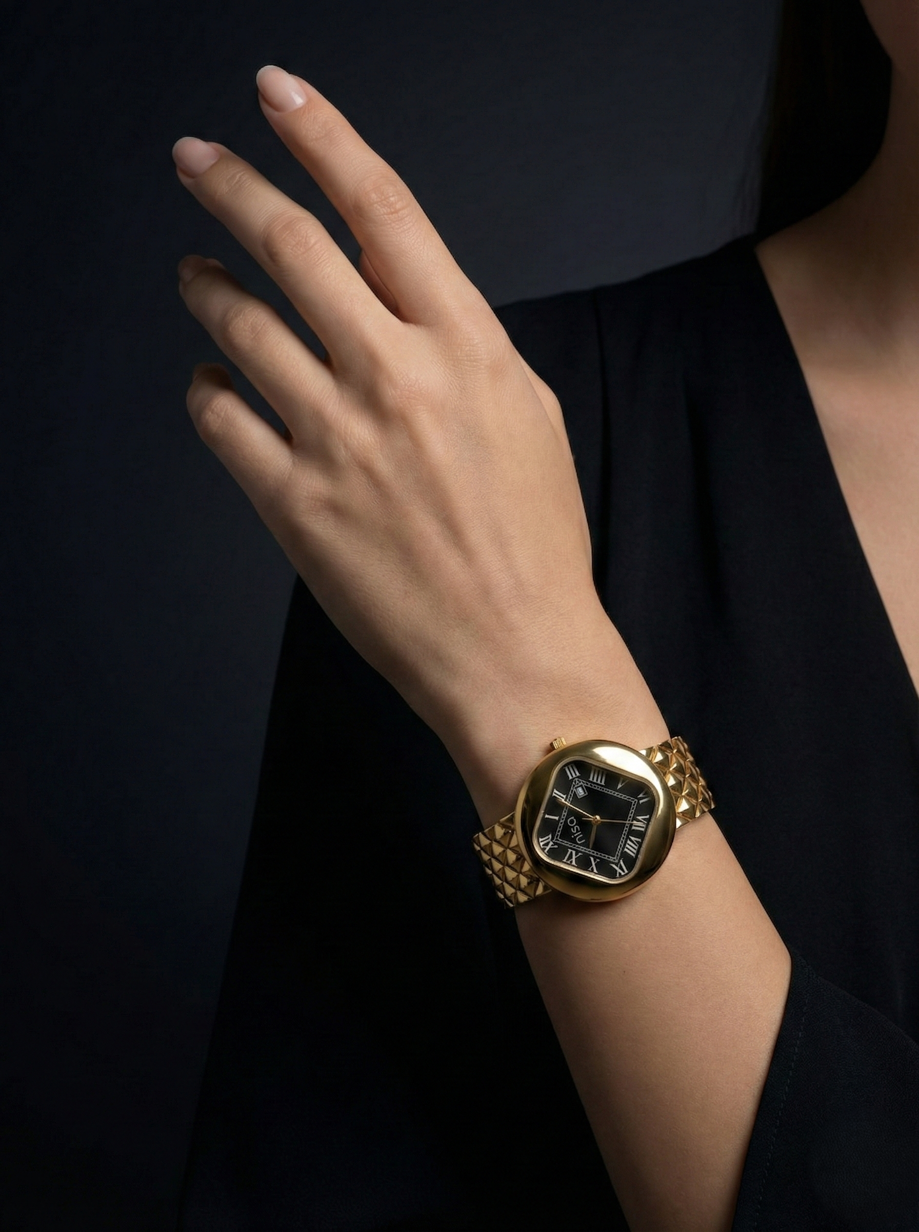 Nisa Classic Elegance Timepiece – The Quilted Gold Collection