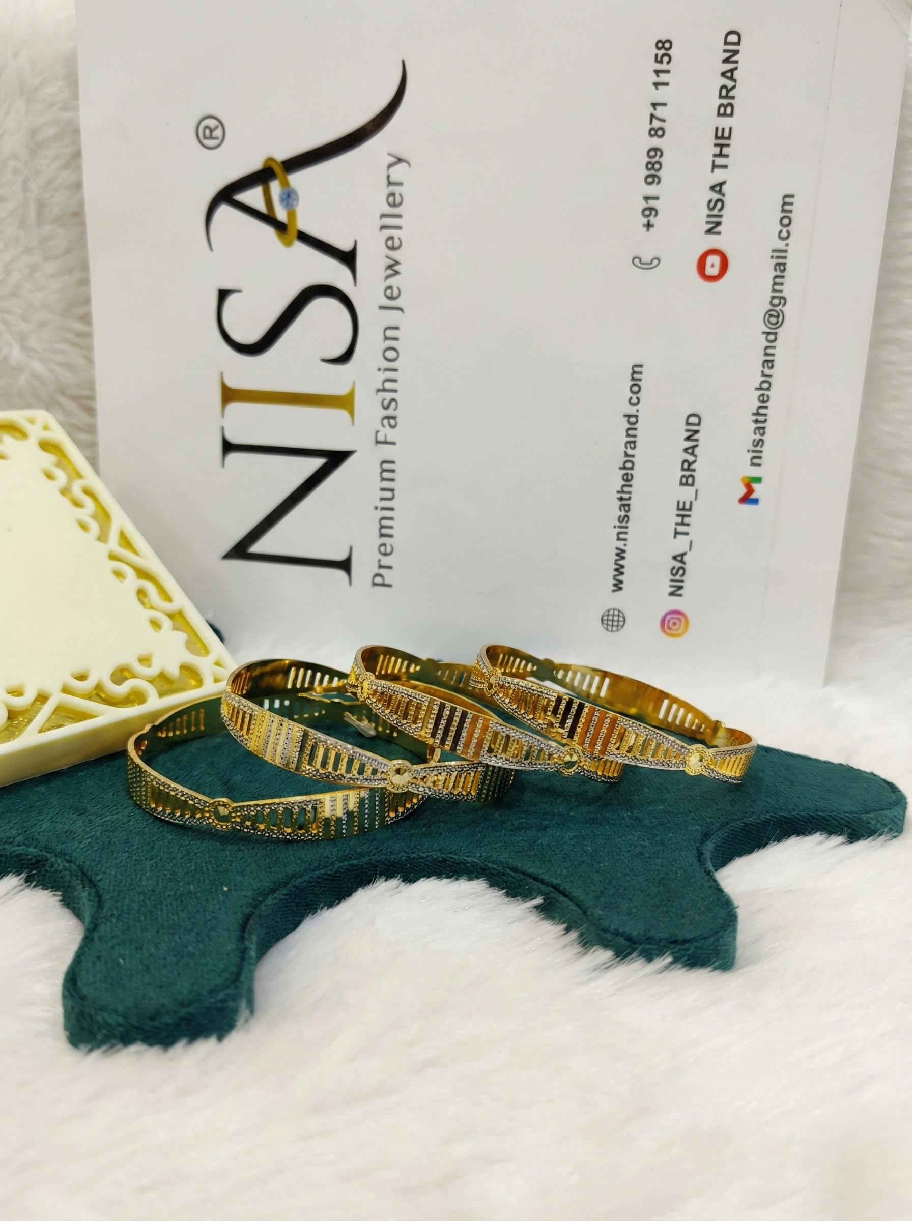 Nisa Premium Two-Tone Gold & Rhodium Plated Designer (Set of 4) Bangles