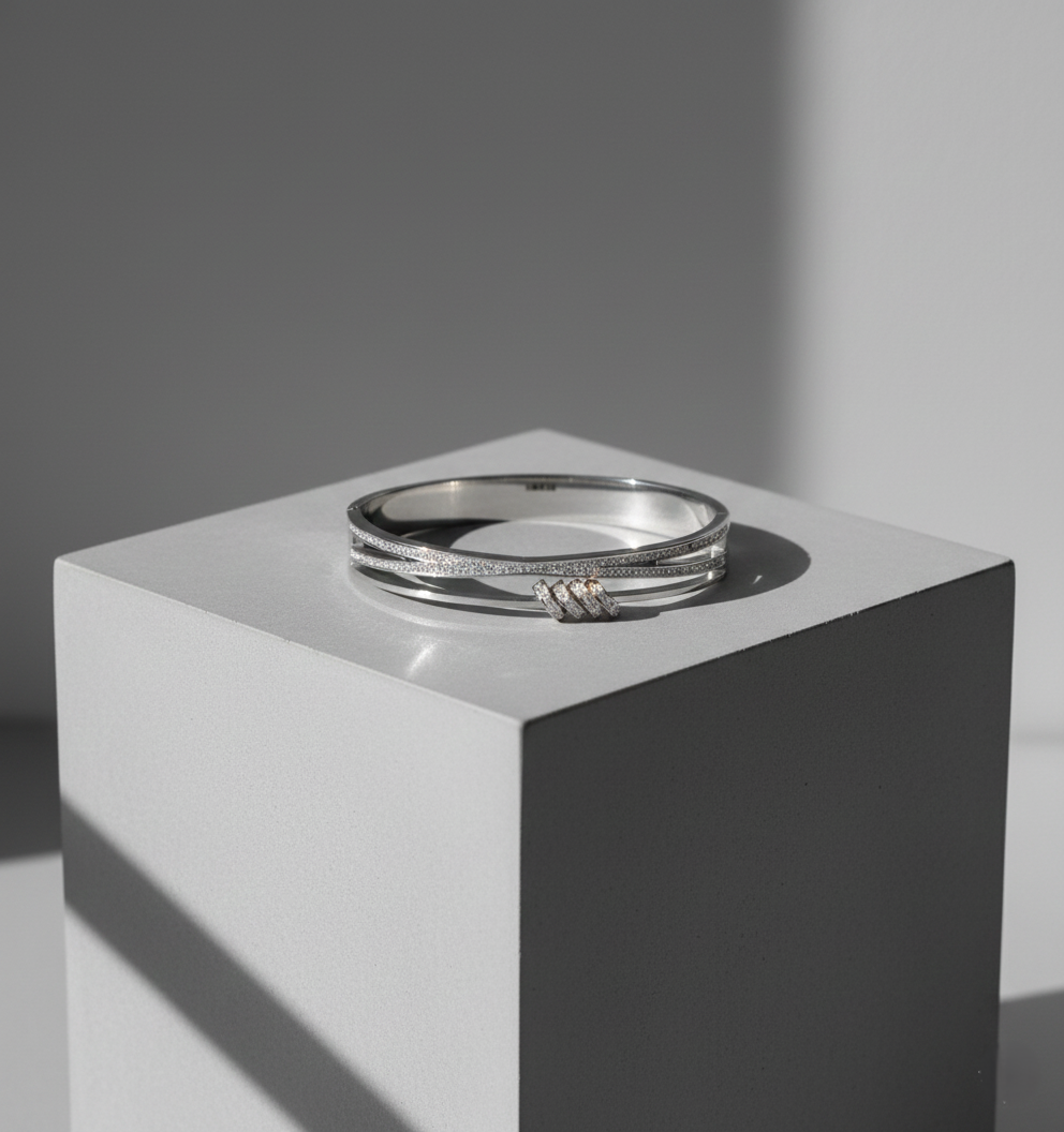 Nisa Premium Silver-Polish Four Loose Rings Design With Diamond Studded Bracelet For Women and Girls