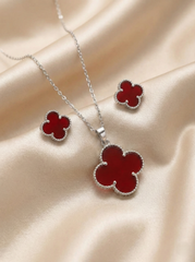 Classic Clover Silver-Toned Pendant Set