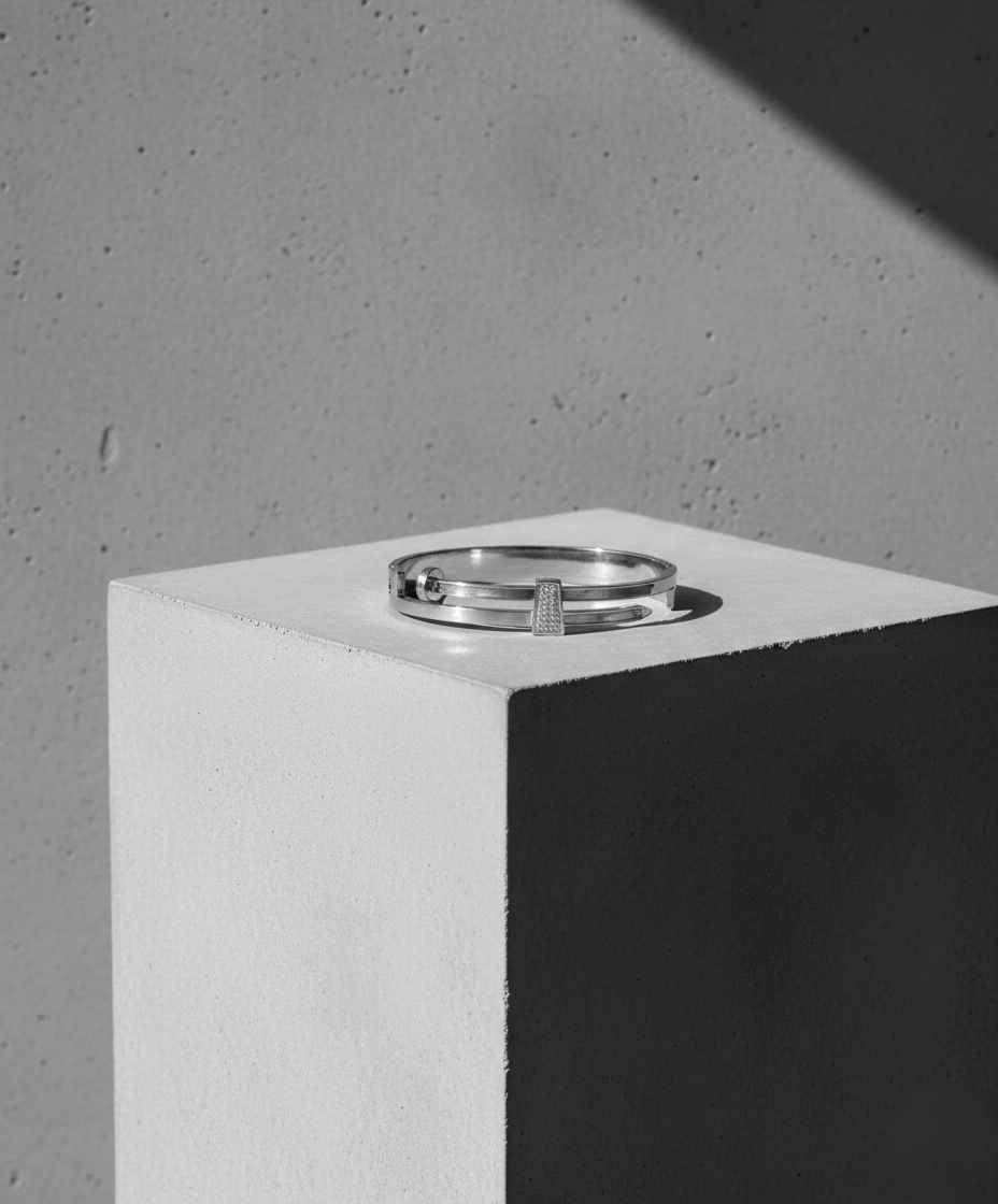 Nisa Premium Silver-Polish Cute Delicate Design With Diamond And Pearl Studded Bracelet For Women and Girls