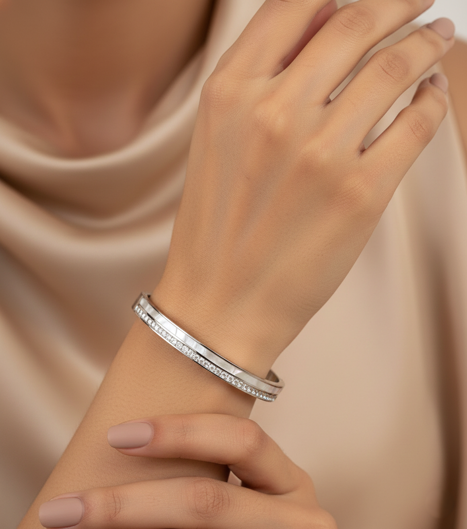 Nisa Premium Silver-Polish Fabulous Pearl Design With Diamond And Pearl Studded Bracelet For Women and Girls