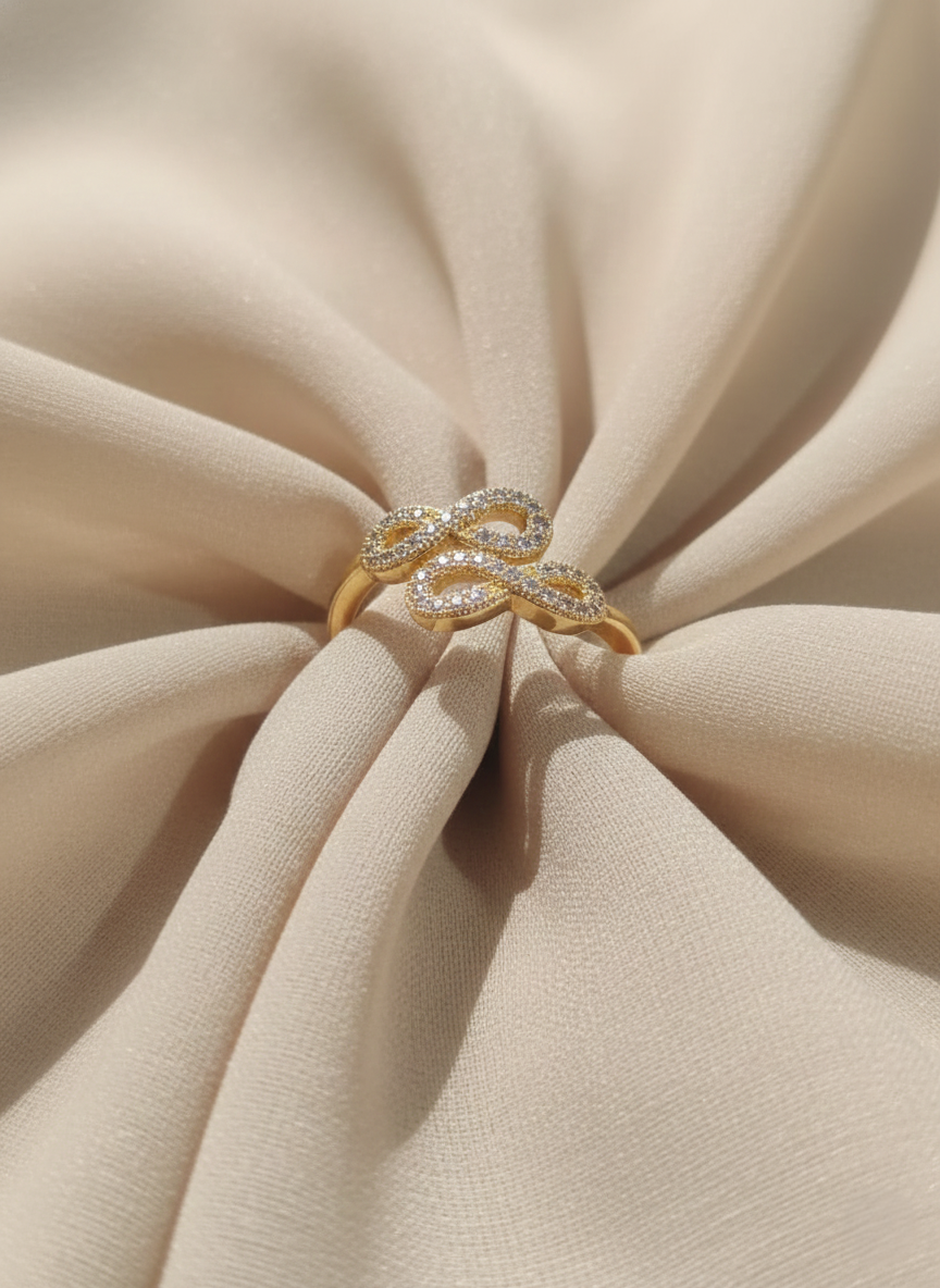 Sparkling Infinity Interlock Finger Ring