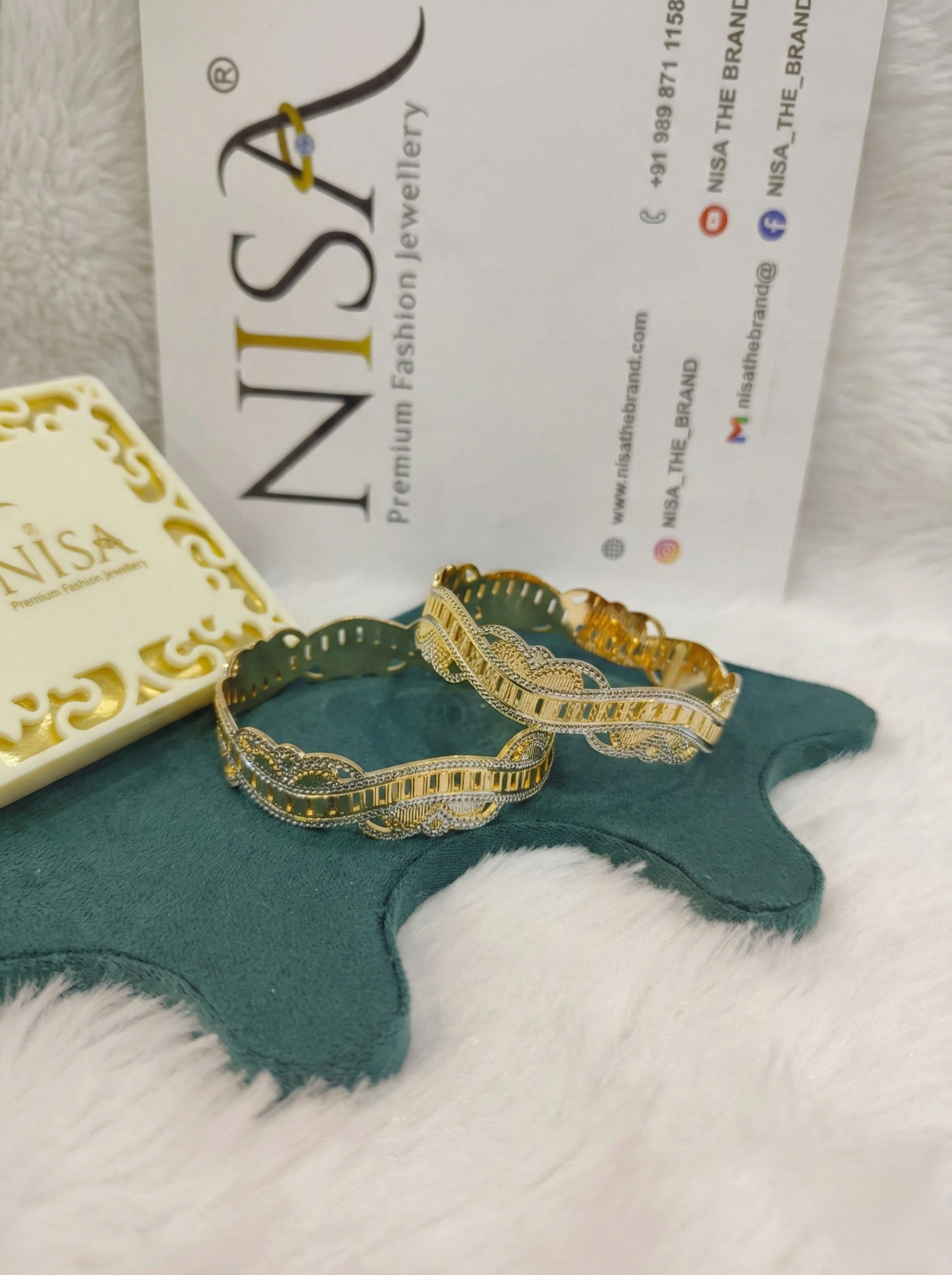 NISA Premium Dual-Tone Wavy Bangles