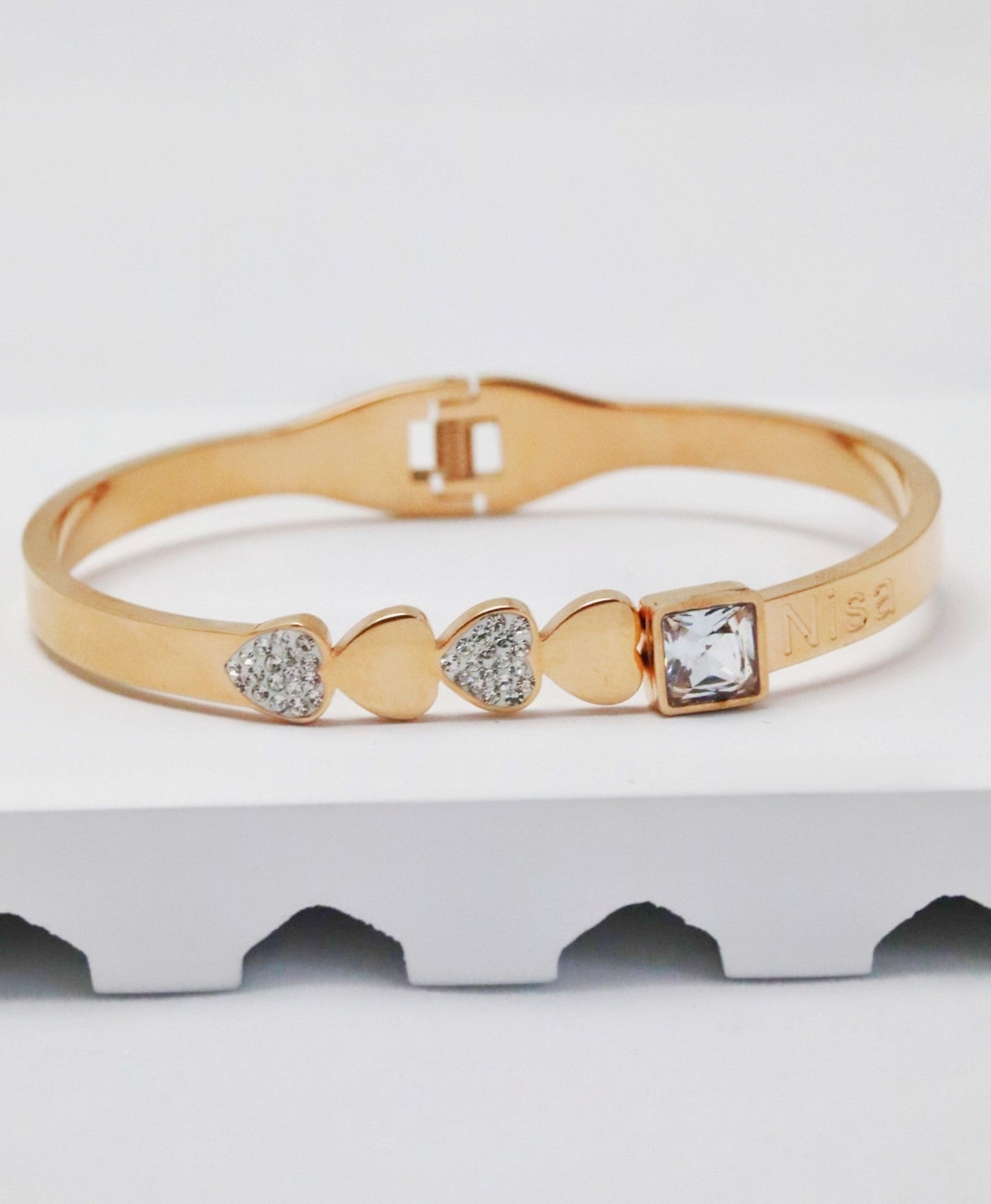 P-Nisa Premium Rose-Gold Polish Heart Design With Diamond Studded Bracelet For Women and Girls