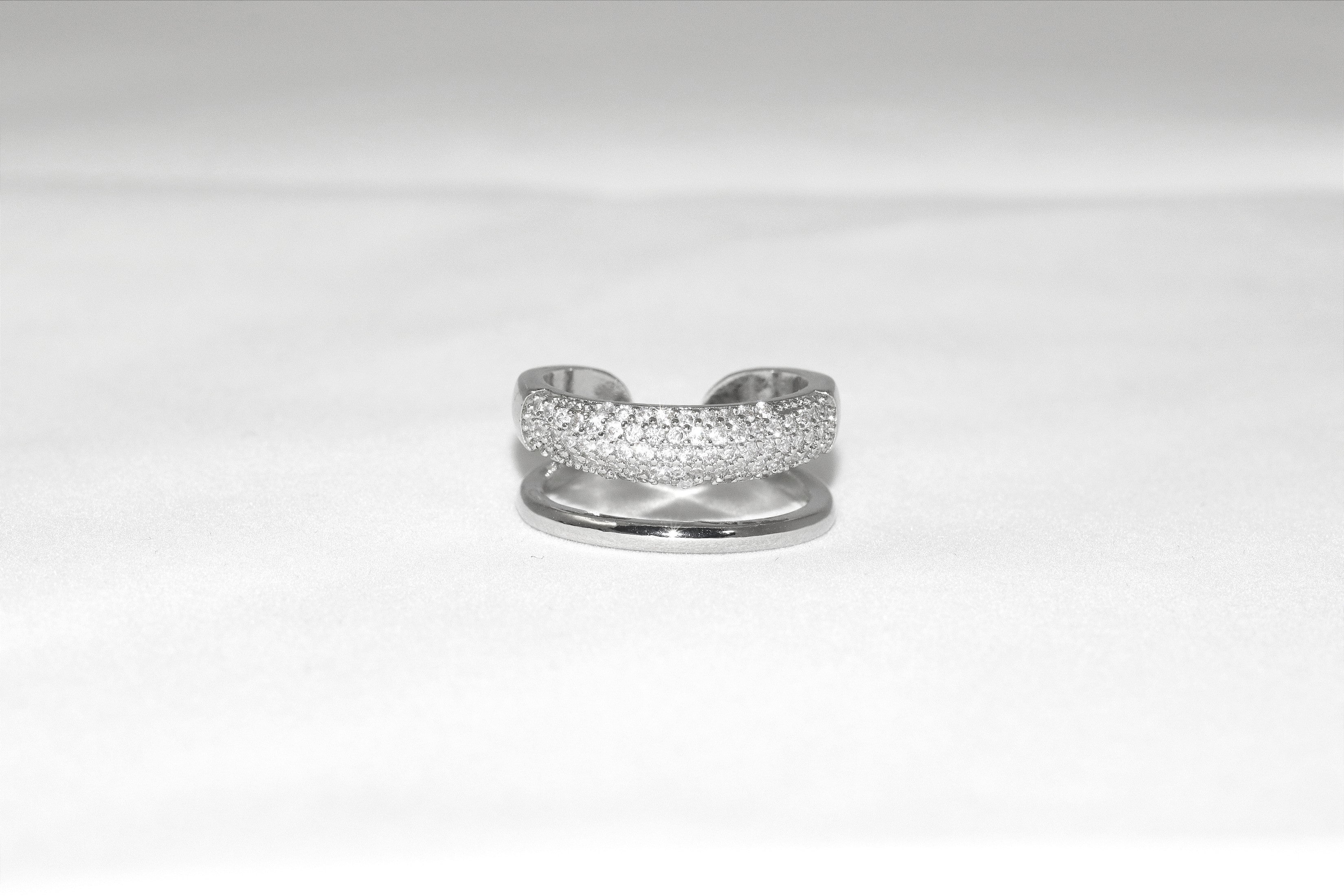 Nisa Premium Silver-Polish Fabulus-Luxurie Design With Diamond Studded Fingering For Women and Girls