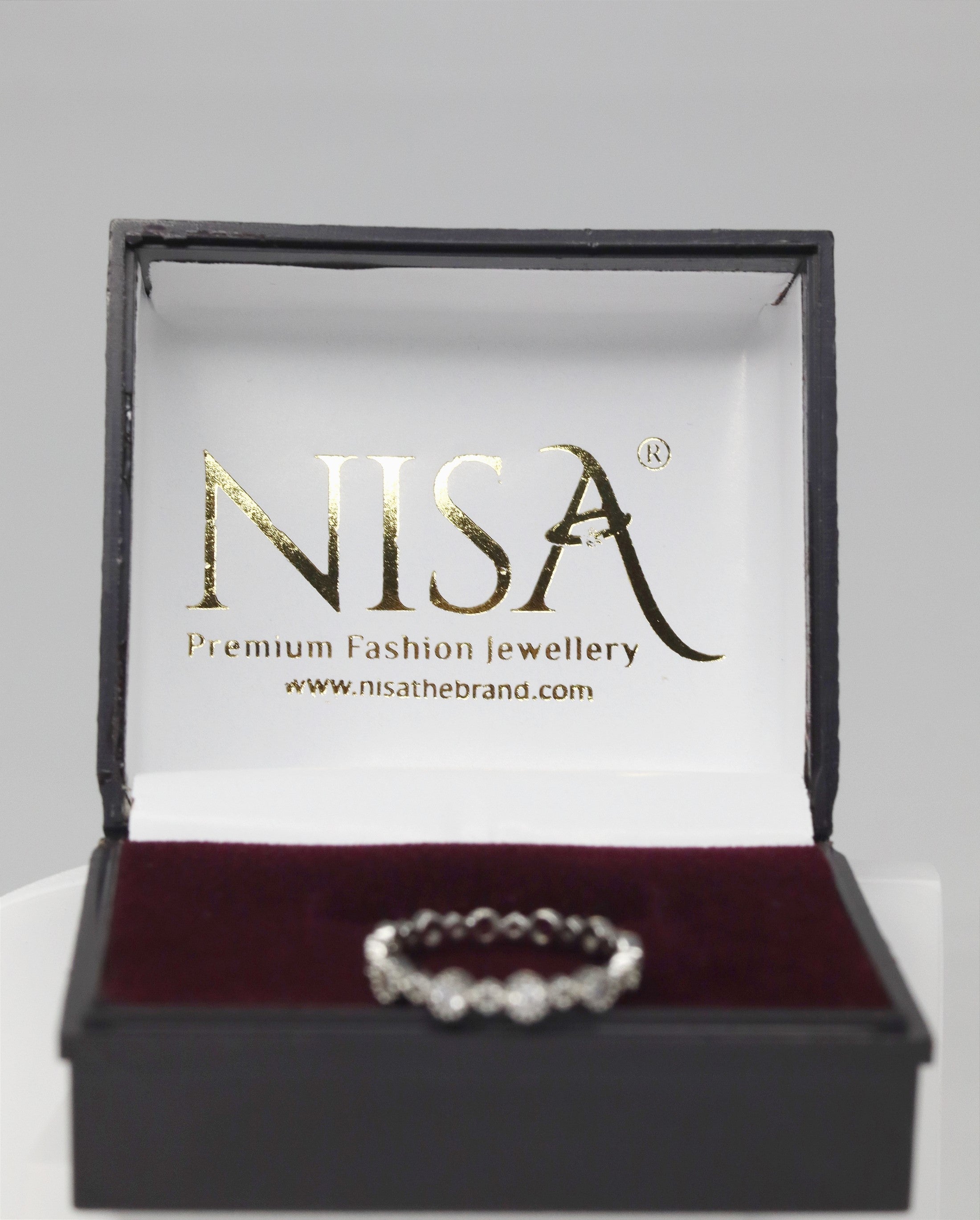 Nisa Premium Silver-Polish Fabulus-Luxurie Design With Diamond Studded Fingering For Women and Girls