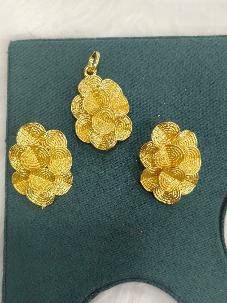 Dubai Style Gold-Tone Pendant and Earring Set