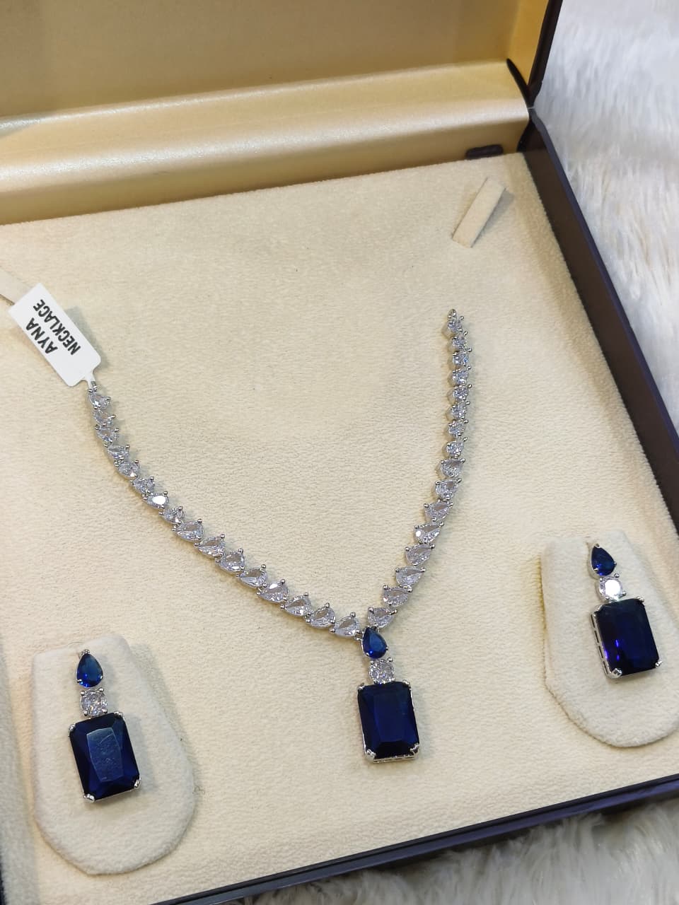 Sapphire Blue & Pear-Cut Zirconia AD Necklace Set