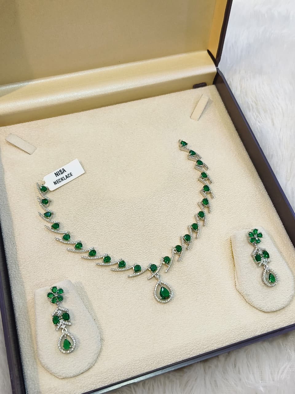 NISA Emerald Green & Silver AD Necklace Set
