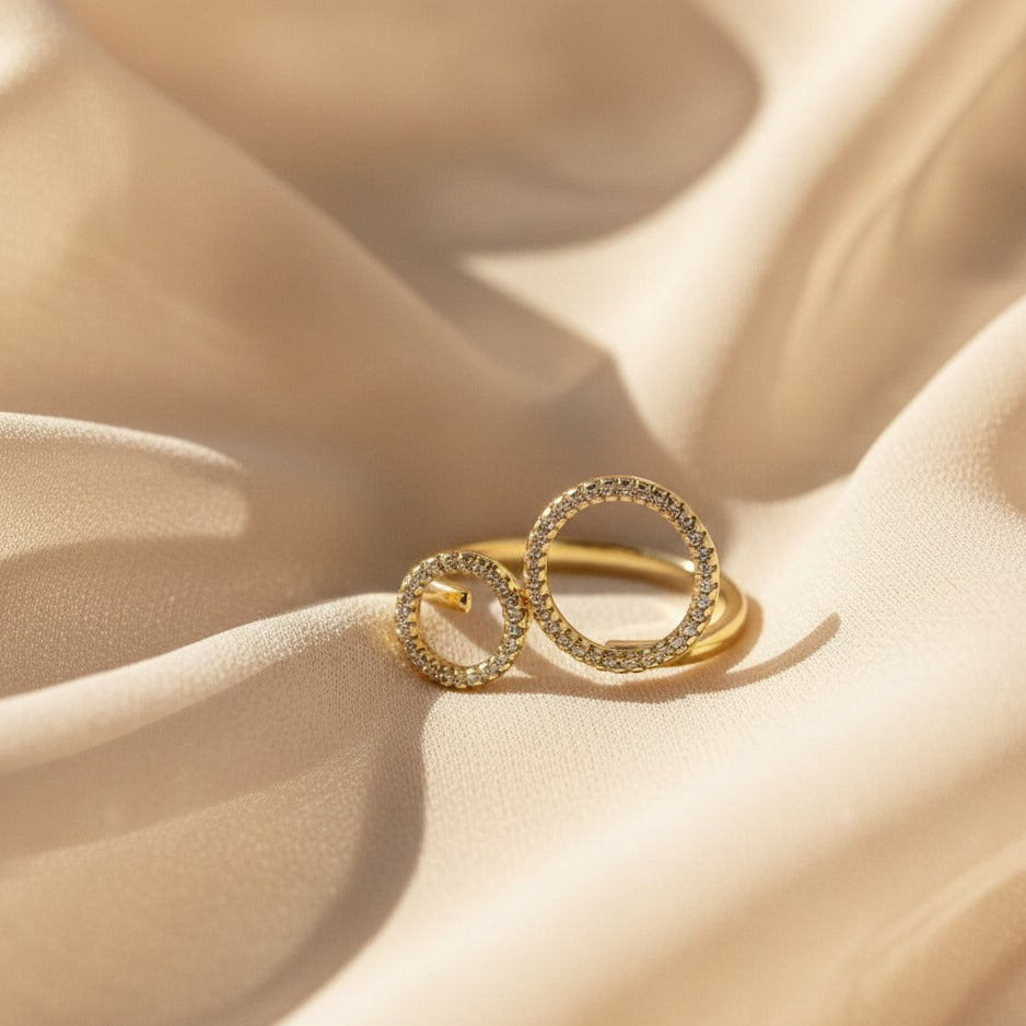 Nisa Premium Golden-Polish Gear Round Design With AD-Studded Fingering For Women and Girls