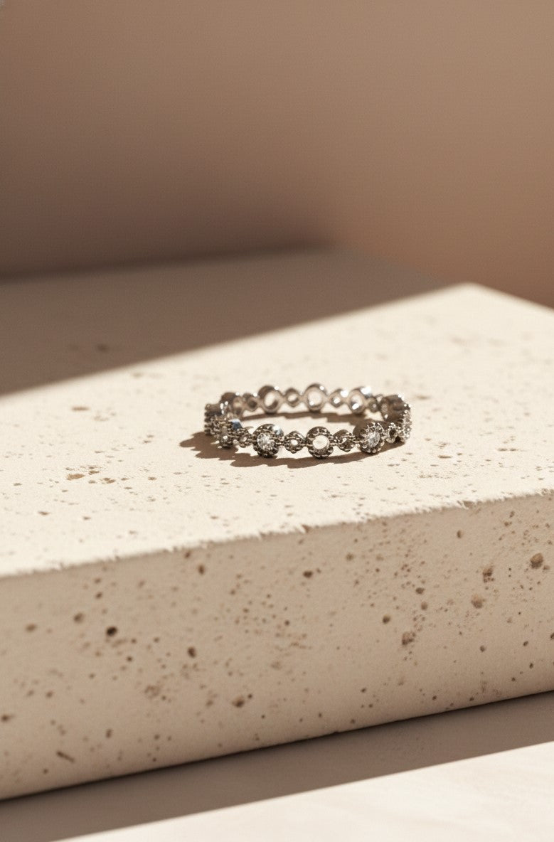 Nisa Premium Silver-Polish Fabulus-Luxurie Design With Diamond Studded Fingering For Women and Girls