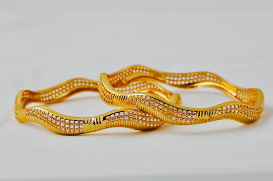 P-Nisa High Gold Polish Waves Shape Design Bangles For Women and Girls